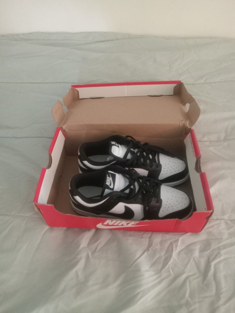 Brand New Nike Dunks Low (Womens) Size 8.5