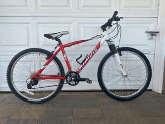 Specialized HardrockアルミフレームMTB 3×8段変速 前後油圧ディスク