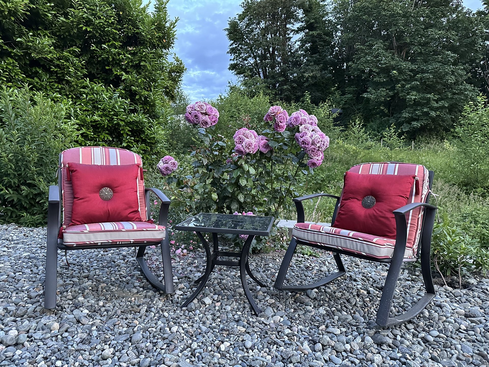Patio Set Rucking Chairs and Table