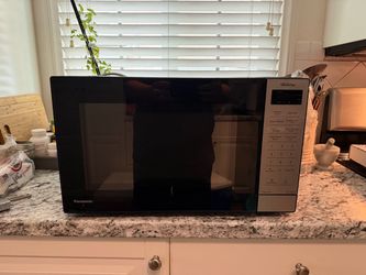 Like new microwave