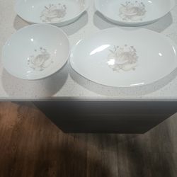 Serving Set Noritake Melanie , Plater And Vegetable Bowl And Trays