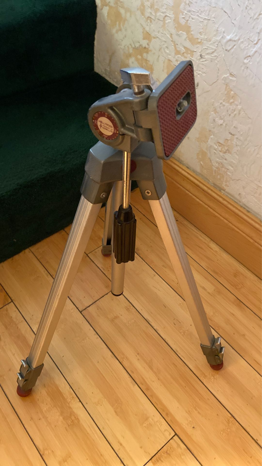 Hollywood Tripod