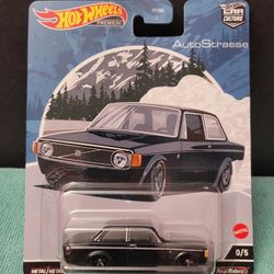 Hot Wheels Auto Strasse '73 Volvo Chase