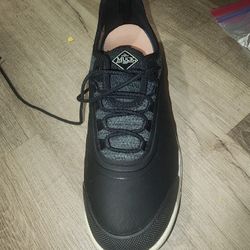 Muck Women's Outscape Lace Up in the Black / Muted Clay