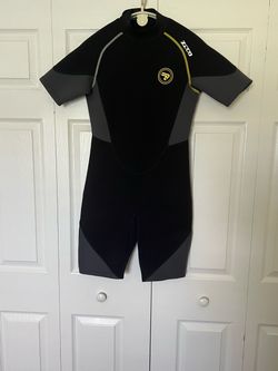 NEW- ZCCO Men's Shorty Wetsuits 1.5mm Premium Neoprene Back Zip Short Sleeve for Scuba Diving, Spearfishing, Snorkeling, Surfing, Size: Medium