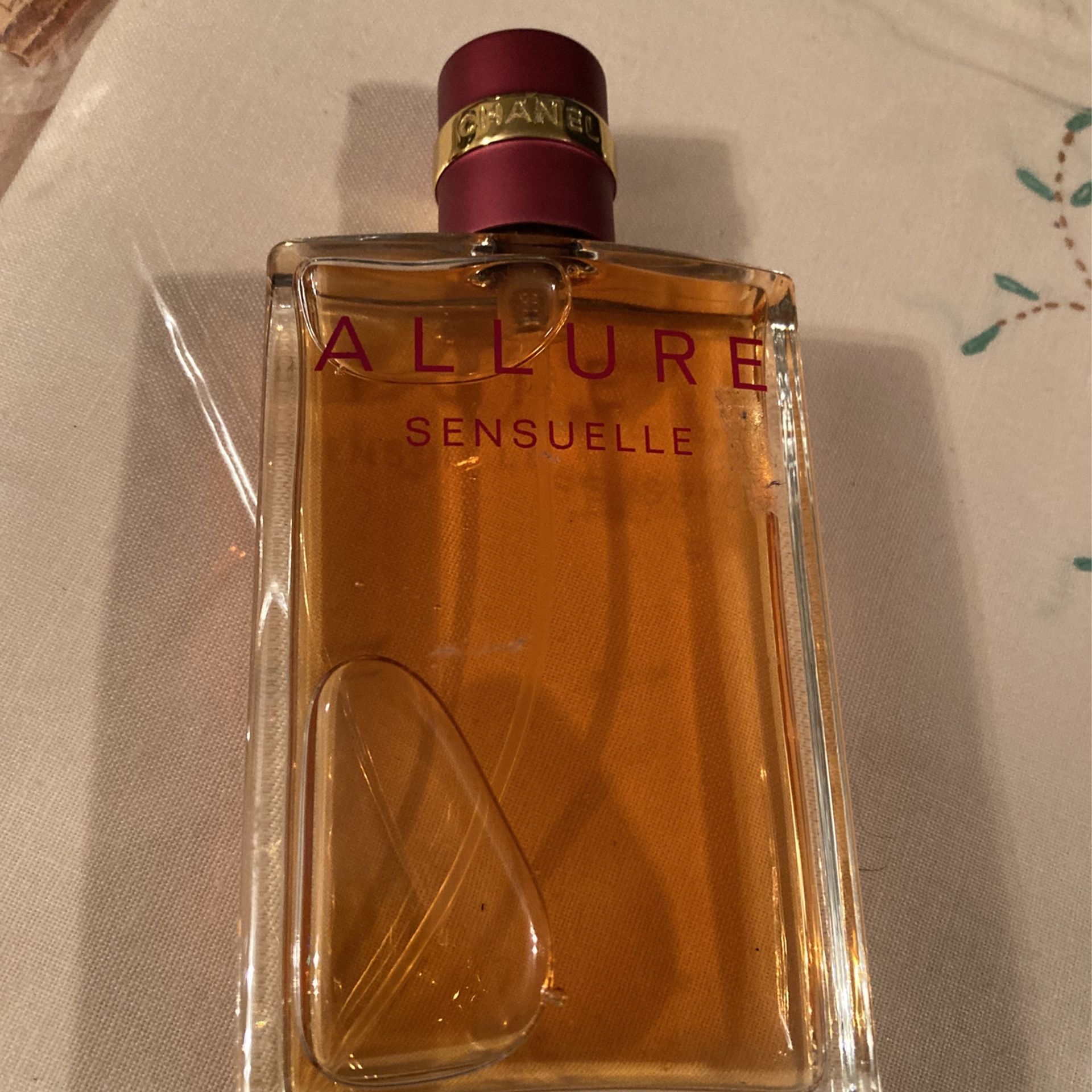 Allure Cologne