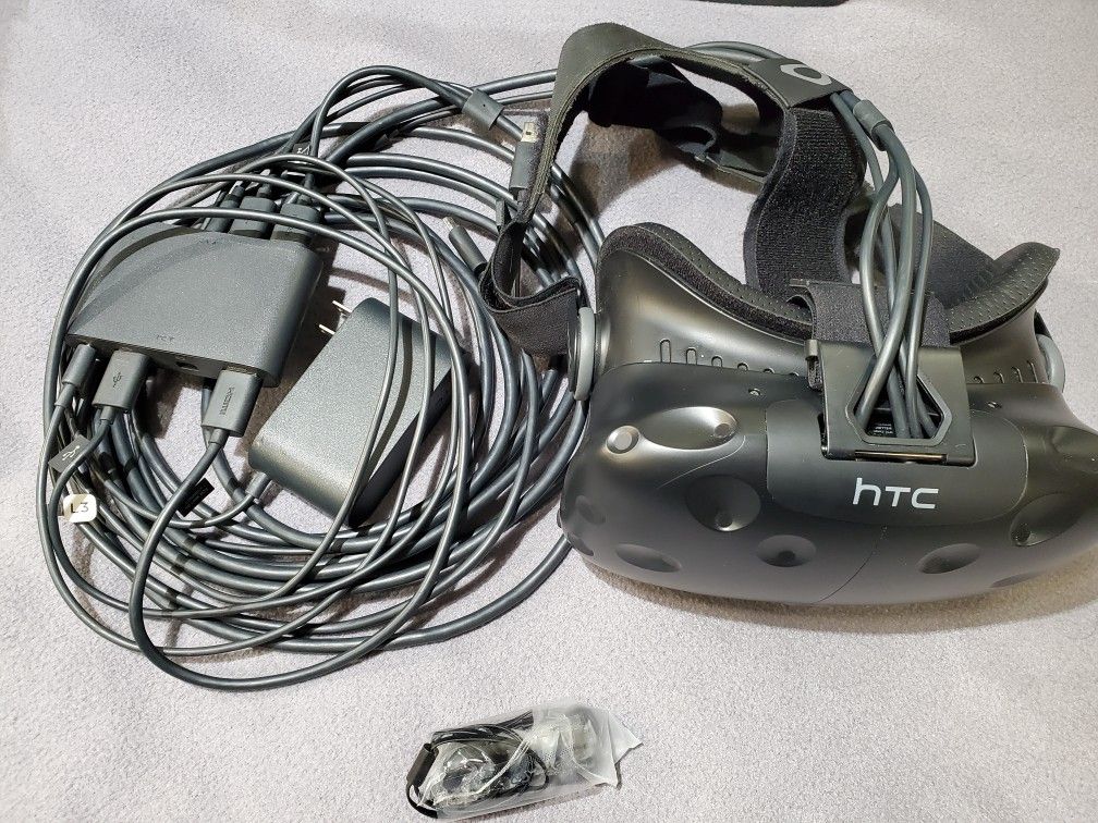 Vive Headset + Cable and Linkbox