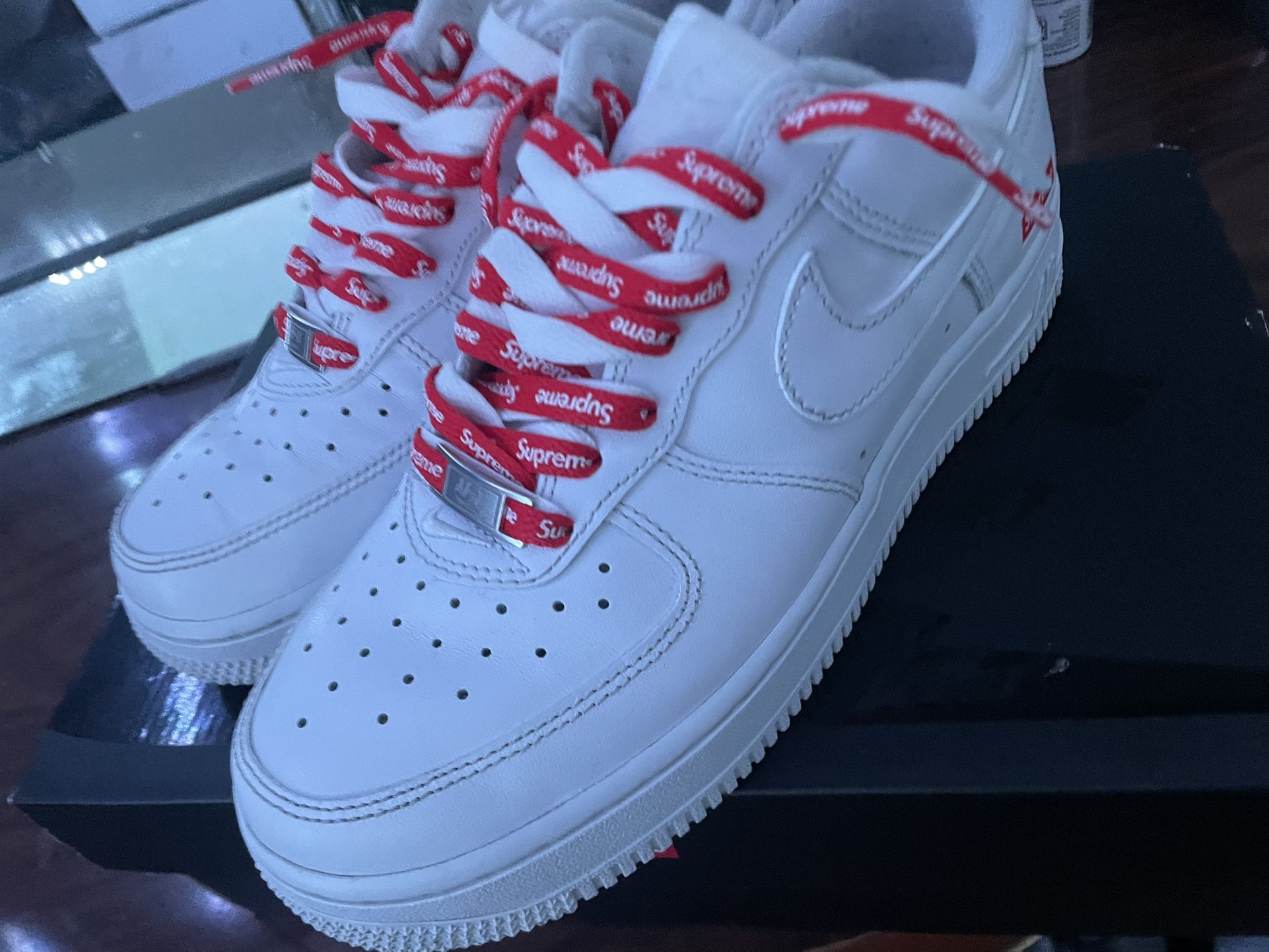 SUPREME AIR FORCES (5.5 MENS) (PICK UP ONLY)