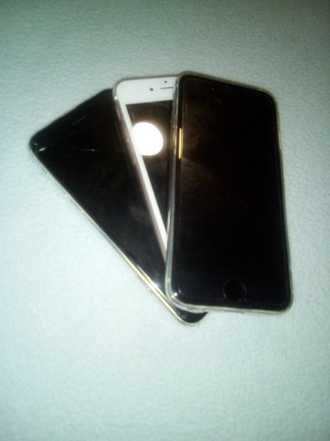 Three iPhone 6 Z