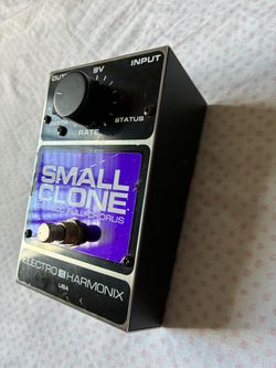 SMALL CLONE EH 4600 FULL-CHORUS ELECTRO EIHARMONIX