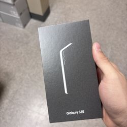 Samsung Galaxy S25 Free