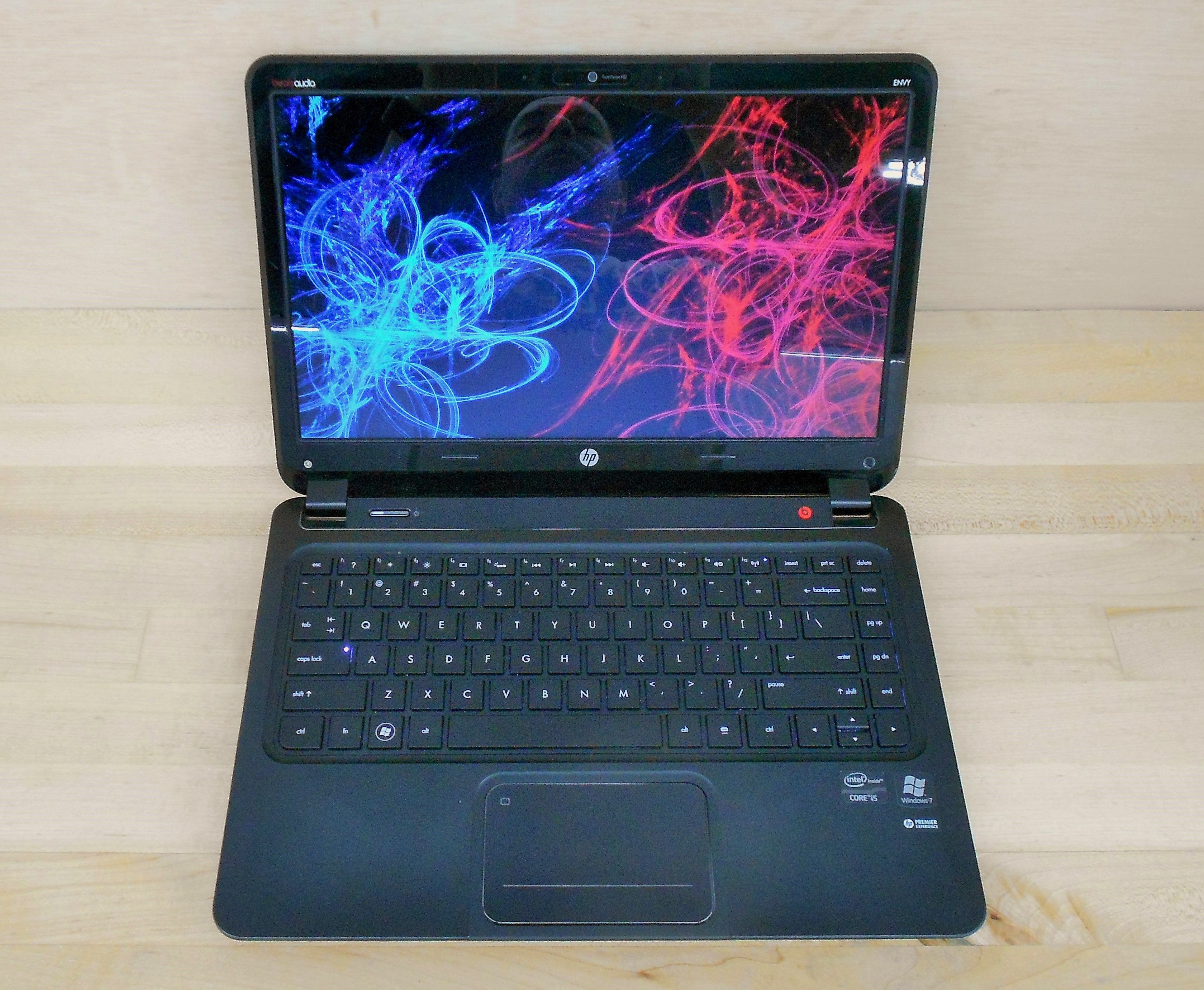 HP Envy 14" laptop Red i5