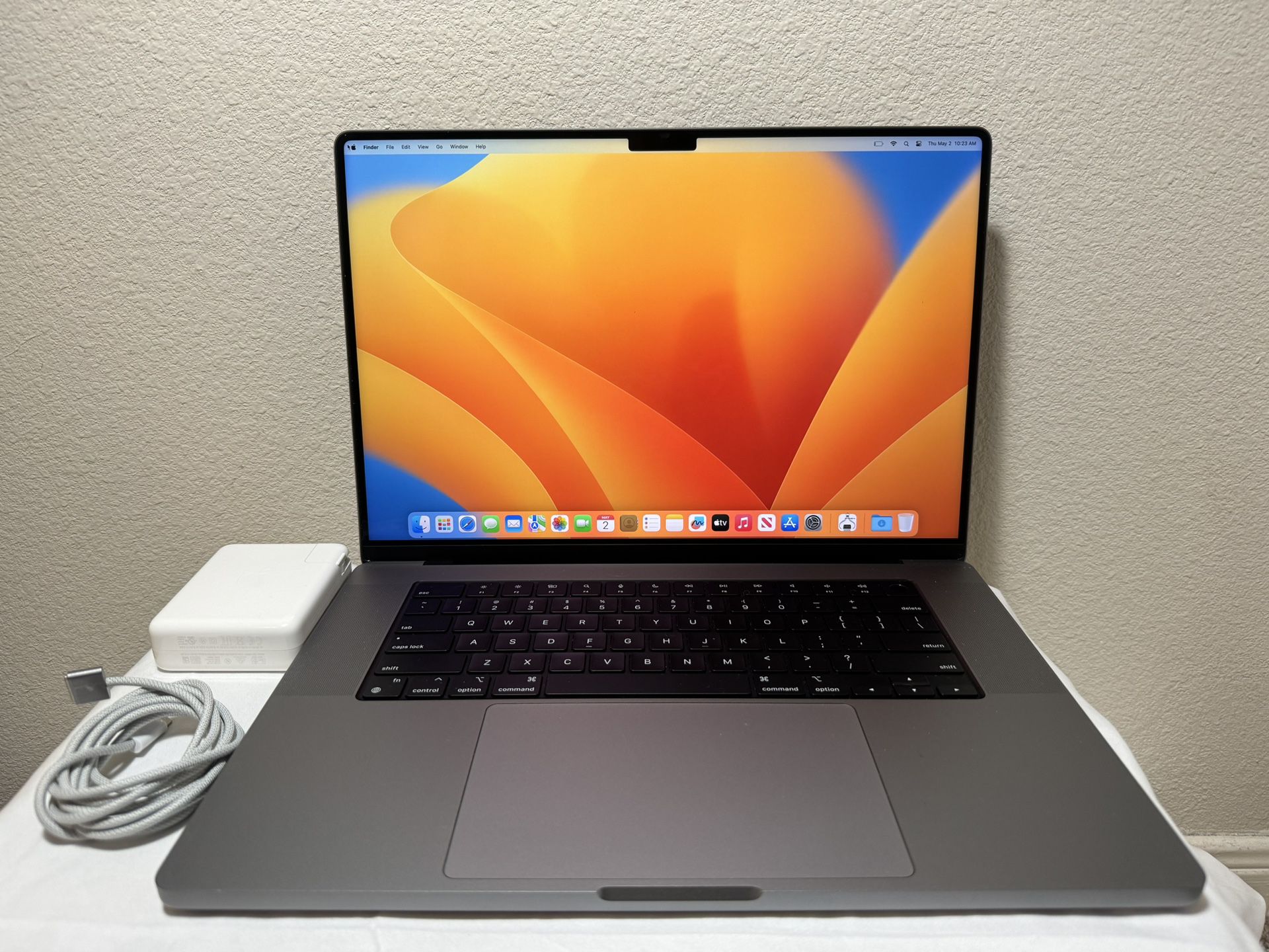 16” M1 Max MacBook Pro #579