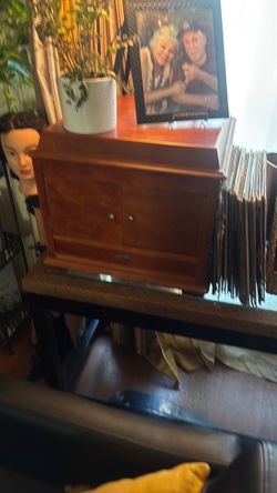 Crosley vinyl record player