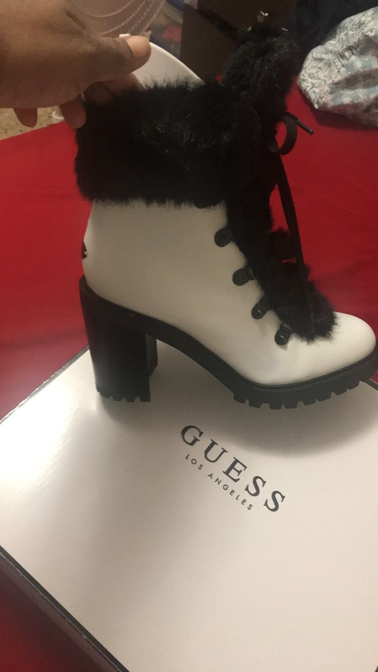 Guess boots