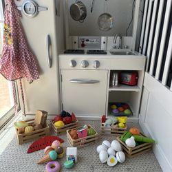 Kids Wooden Play Kitchen