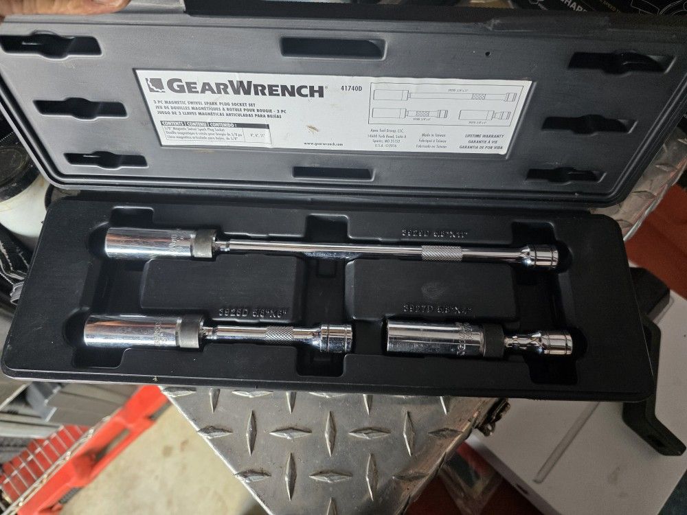 Sparkplug Tool 