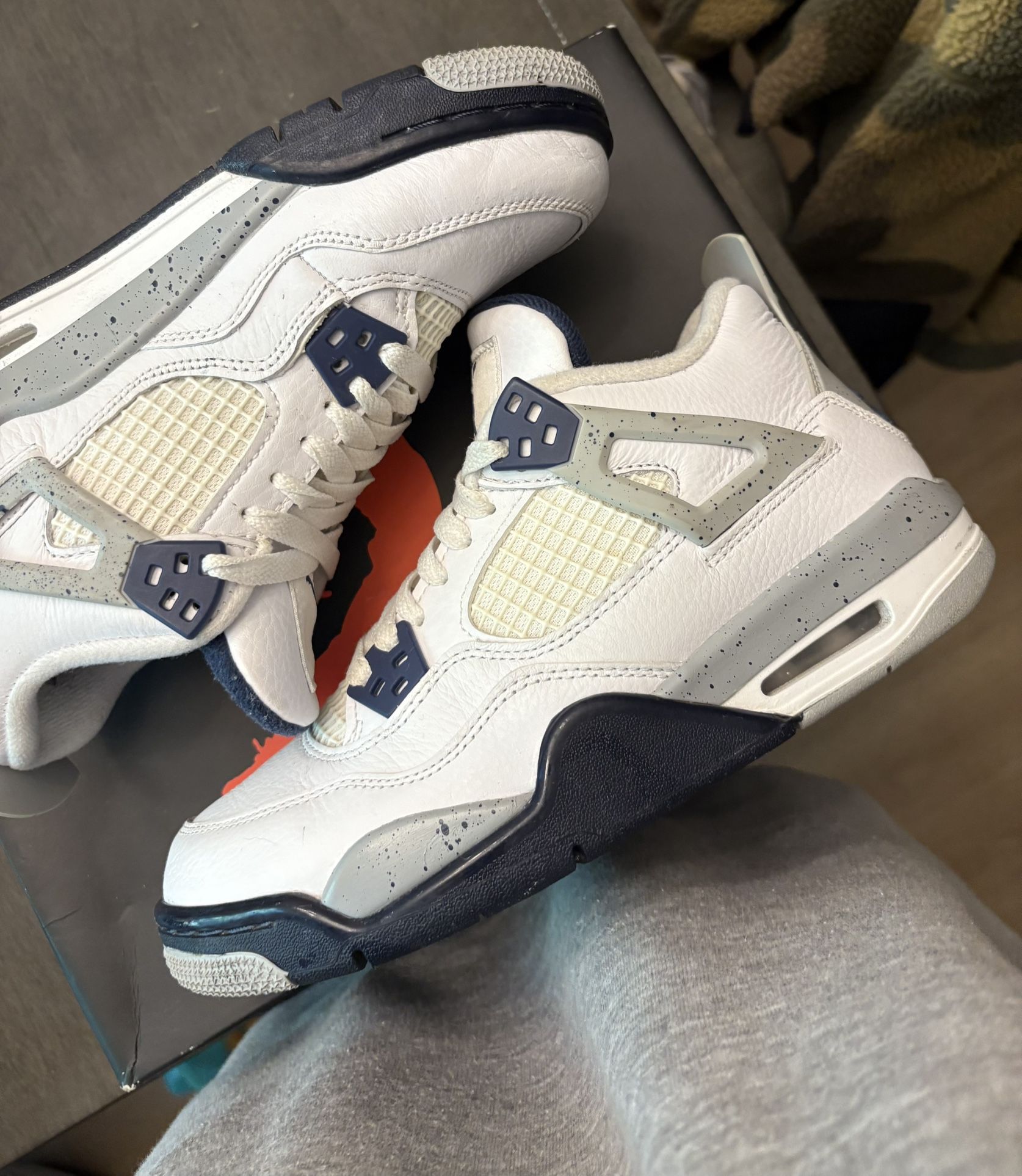 Jordan 4 Retro