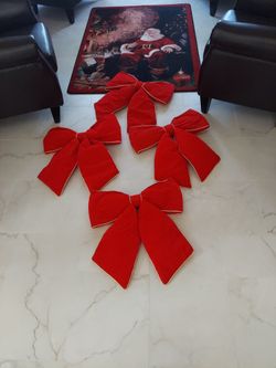 Good Size Set Of 4 Bows Decor For The Windows Or Shutters  Or Doors Very Pretty