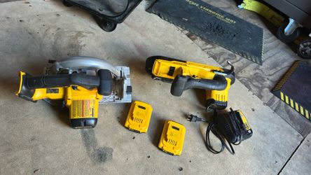 DEWALT