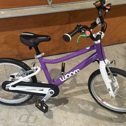Woom 3 kids light weight aluminum 16 inch bike with bell great shape newer one with chain guard