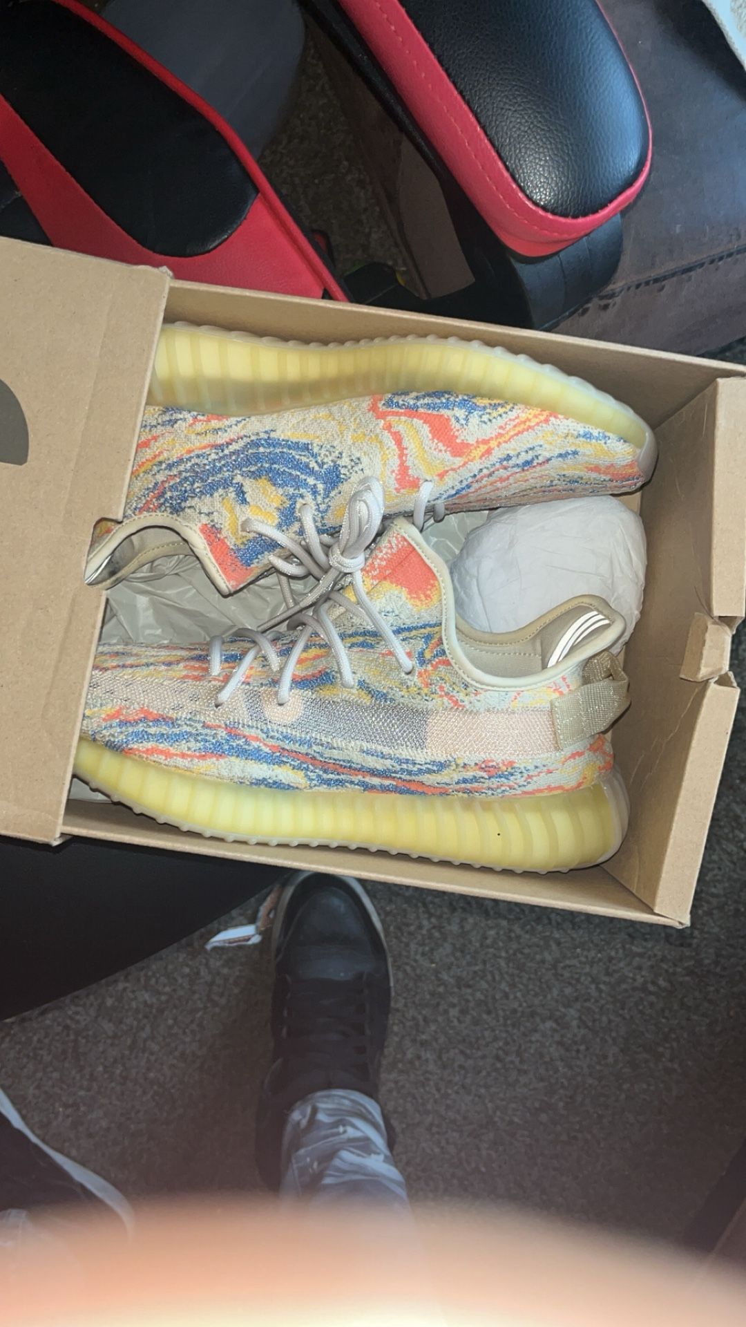 brand new yeezy inbox me 