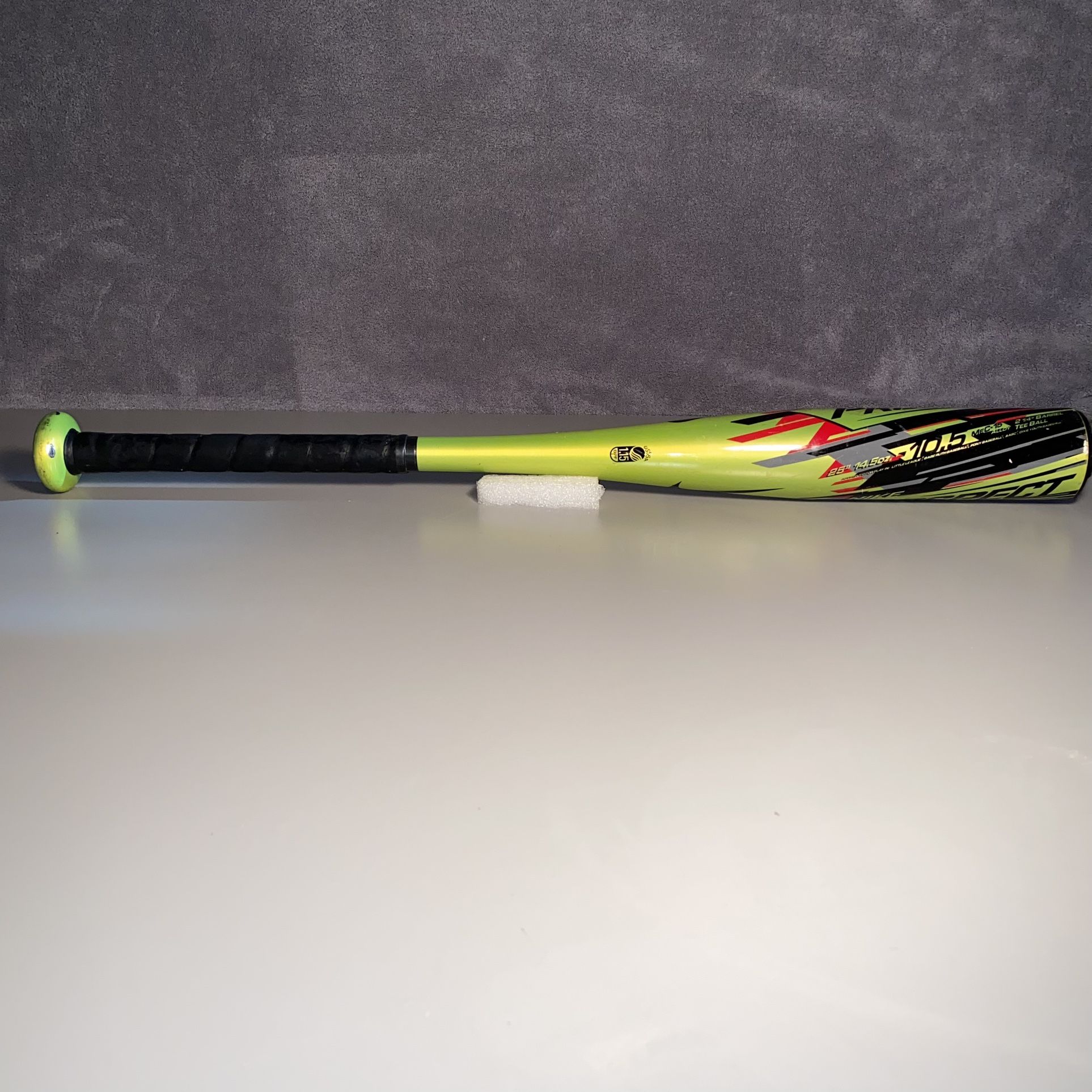 Nike Prospect Tee Ball Bat: PRTBB Green Black 25/14.5 - Used