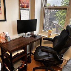 Computer desk (Chair Optional)
