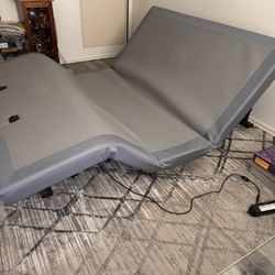 REVIVE BLACK QUEEN ADJUSTABLE BED FRAME WITH HEADBOARD