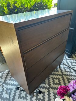 Free dresser