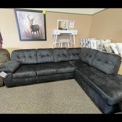 R1S10_Accrington Granite Collection Sectional With Chaise* P A Y   E A S I L Y