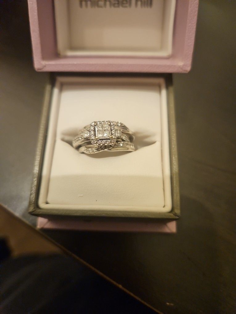 10kt White Gold Engagement Ring