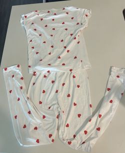 White & Red Heart Print Pajama Set (2-Piece)