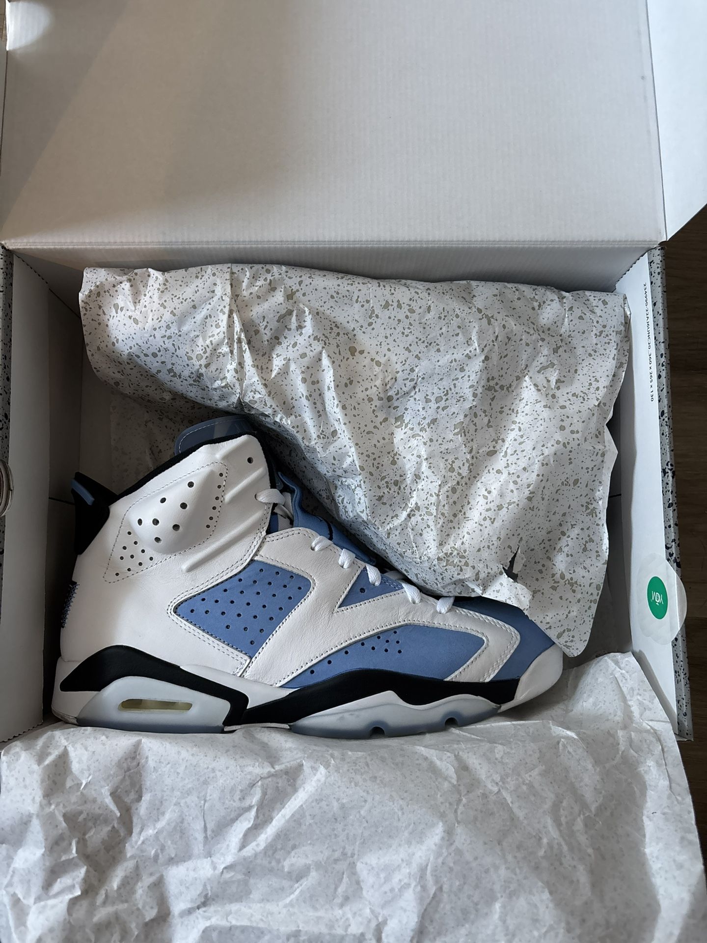 Jordan 6 UNC