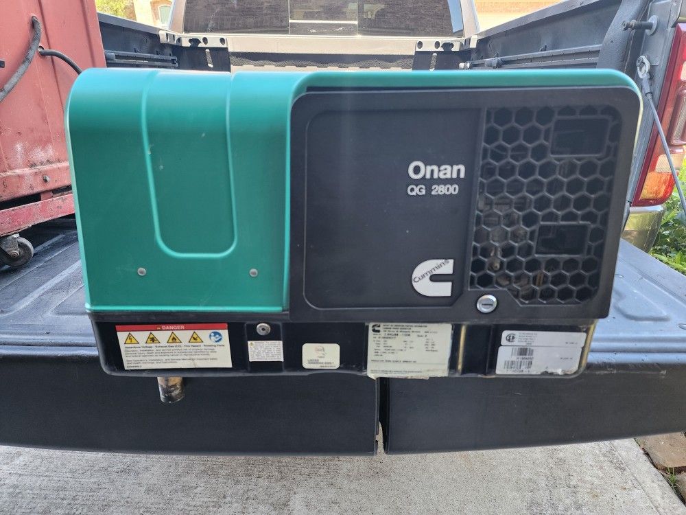 Cummins Onan RV QG 2800 Series Generator | 2.8HGJBB-1120 LOOKS GOOD COMES FROM WORKING ENVIRONMENT $1000.00 OBO SELLIN AS IS ONLY MAKE ME A GOOD OFFER
