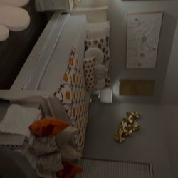 Bedroom Set Everything Included Queen Size Bed in Vanity