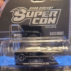 2026 Super Con Las Vegas Green light exclusive Black Bandit truck