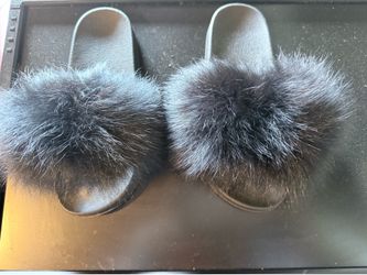 black fur slide slippers