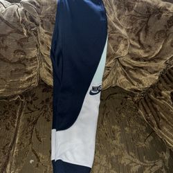 Woman Nike Joggers Size L