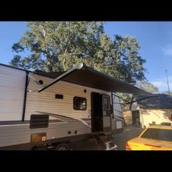 2021 Coleman Lantern Camping Trailer 