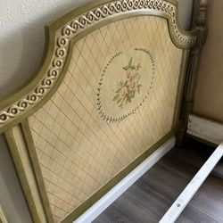 French Country Antique Full size 5 Pc. Bedroom Set