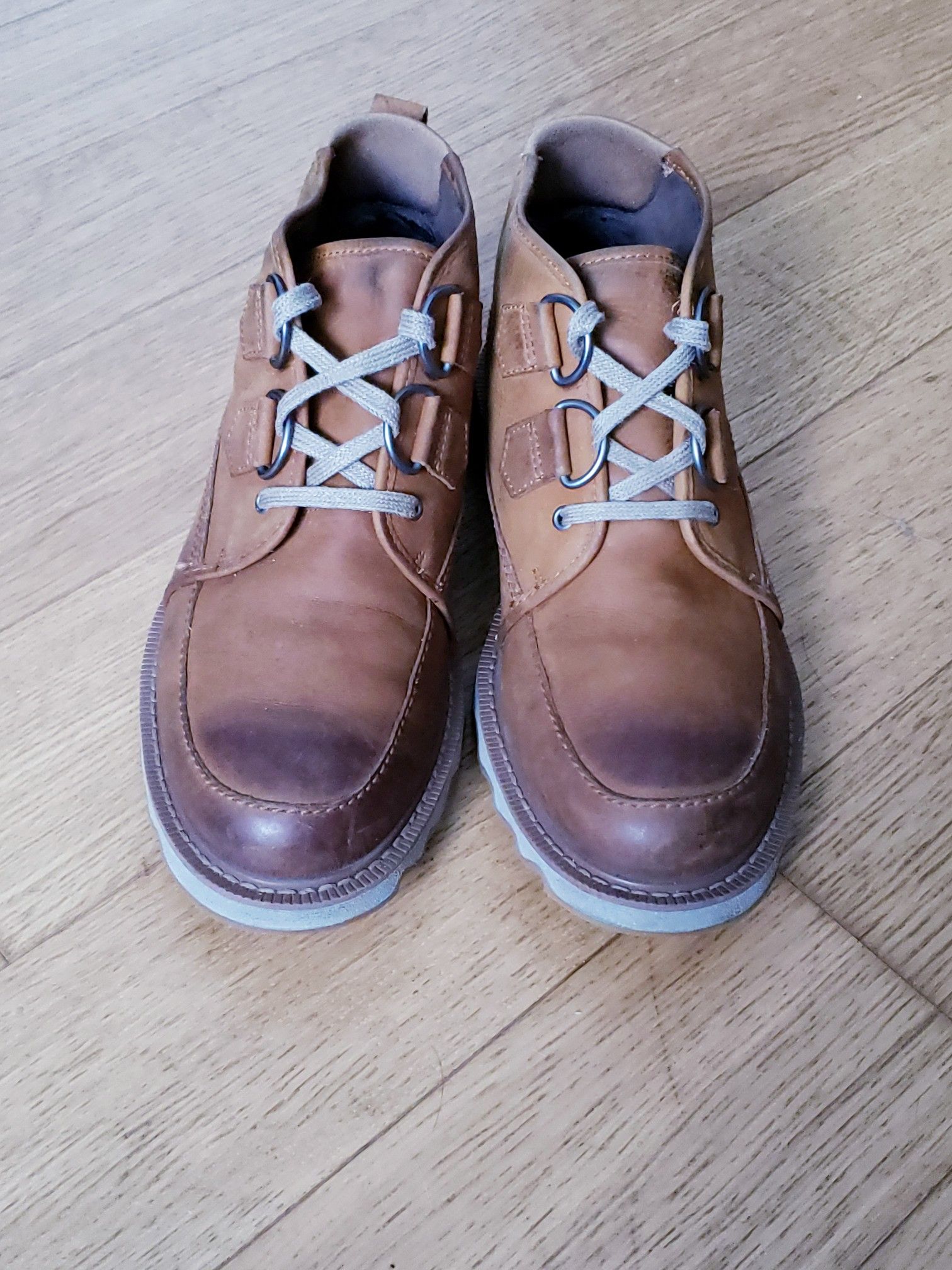 SOREL MEN'S 10 1/2 BROWN SUEDE HIGH TOP BOOTS