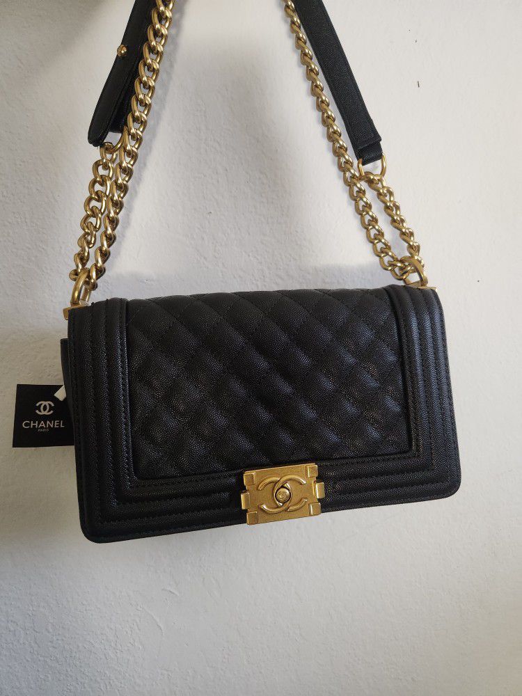 Chanel Bag Or Different Bag Read Description Before Buying Bag $ 1  5  0