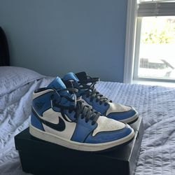 Jordan 1 Signal Blues 