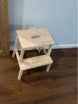 Kids stepping stool