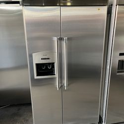 42" THERMADOR FRIDGE STAINLESS BUILT IN SIDE BY SIDE REFRIGERATOR 