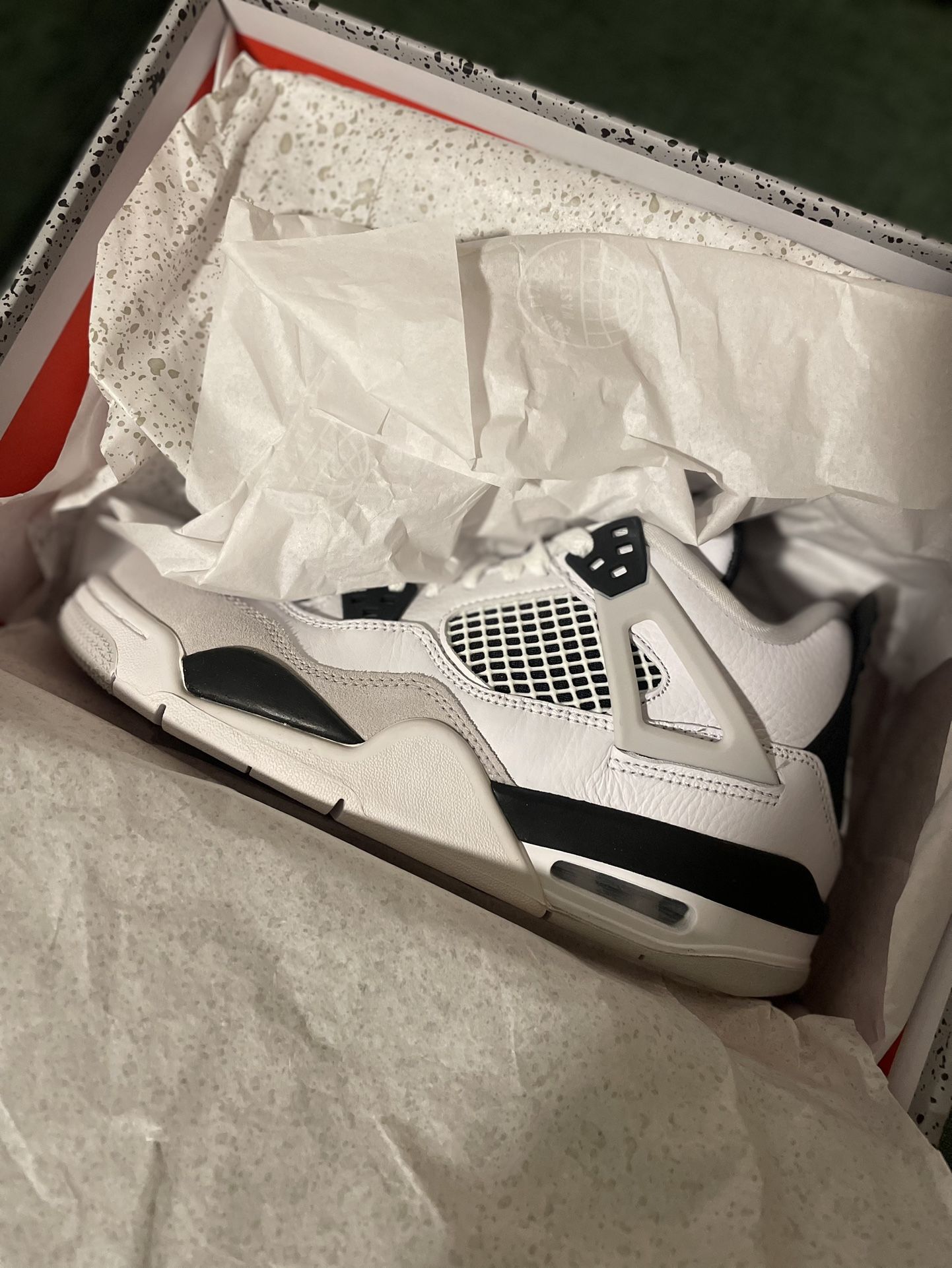 Jordan 4 Military Black 6Y / 7.5W Deadstock BNIB display picture 1