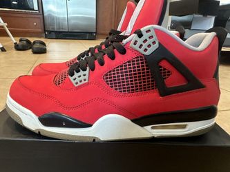 Jordan 4 Toro Sz 10.5