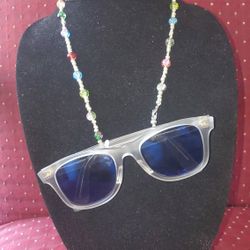 Sunglasses 🕶 Chain/holder 