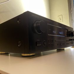 600 Watt Insignia Surround Receiver 